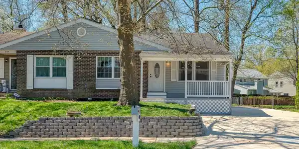 406 LABURNUM ROAD