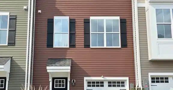 332 AQUA SQUARE