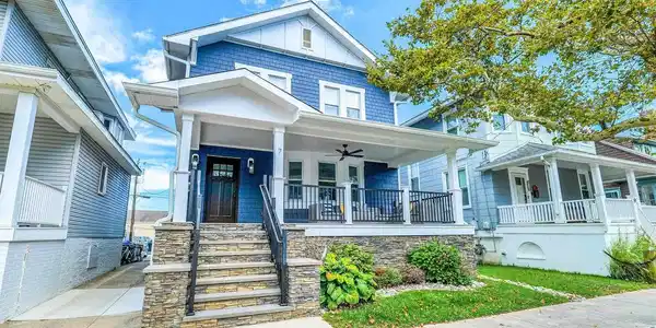 7 VICTORIA AVENUE