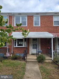 568 CHALCOT SQUARE