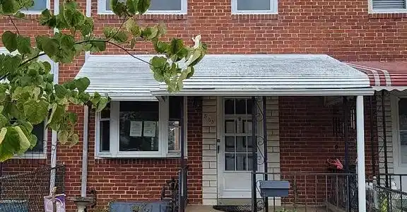 568 CHALCOT SQUARE