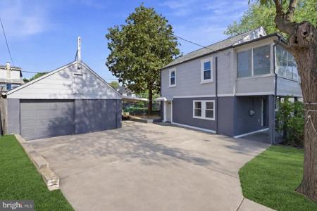 525 45TH STREET