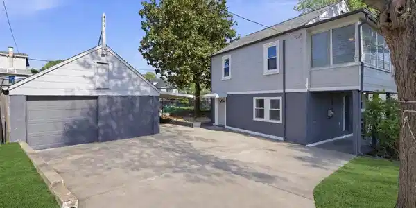 525 45TH STREET