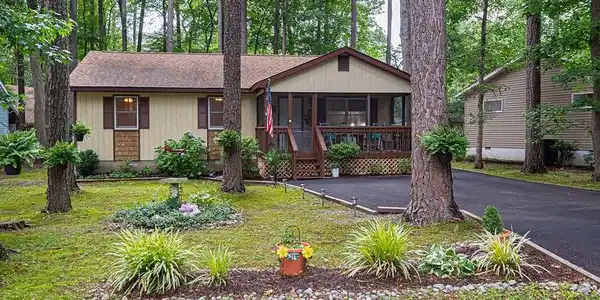 48 MOONRAKER ROAD