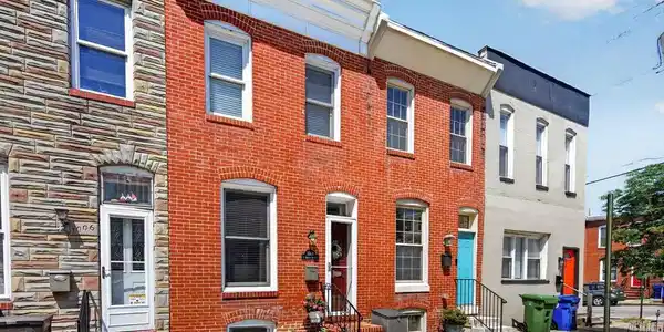 1004 BAYLIS STREET