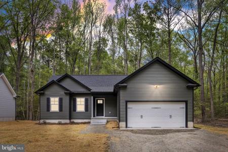 722 CIRCLE LANE