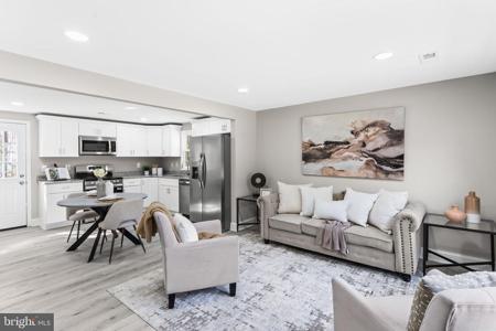 1207 PINECREST COURT