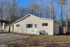 618 SPRING LAKE DRIVE