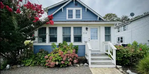 218 CORAL STREET
