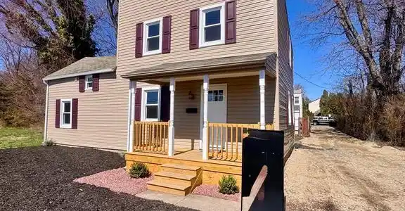 821 LARKIN