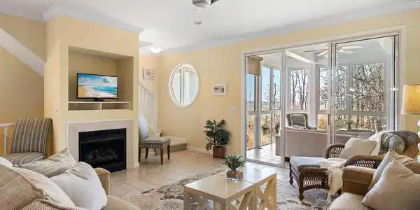 38222 LOOKOUT LANE