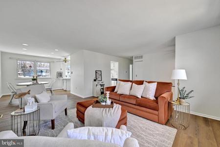 852 BIRCHWOOD COURT
