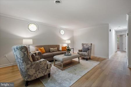 307 SKIPPER LANE