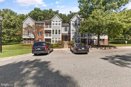 905F WOODBRIDGE COURT