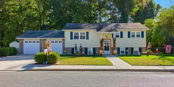 12 MIRAMAR DRIVE
