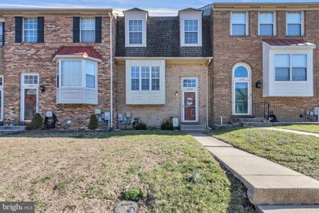 1305 CREEKLAND COURT