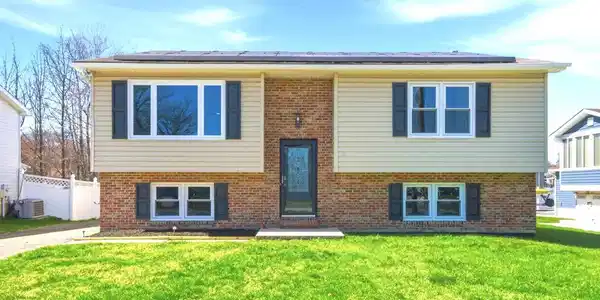 302 WEST ROAD
