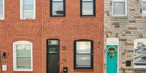 128 CURLEY STREET