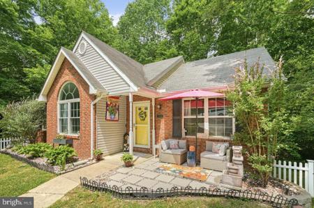 305 FANTAIL COURT