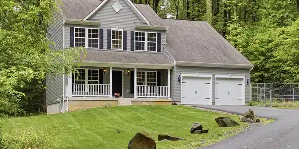 2129 SHERWOOD LANE