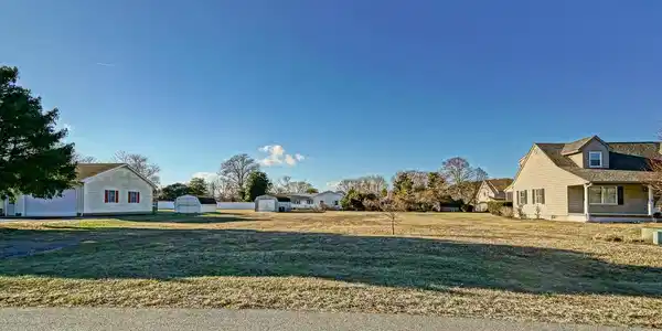 2049 SAVANNAH CIRCLE