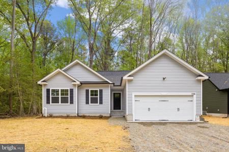 736 CIRCLE LANE
