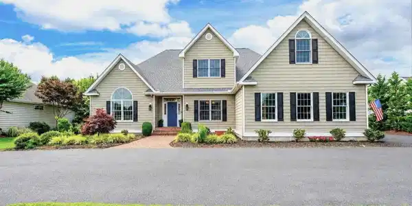 149 GLADE CIRCLE