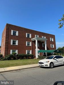 606 WATER STREET
