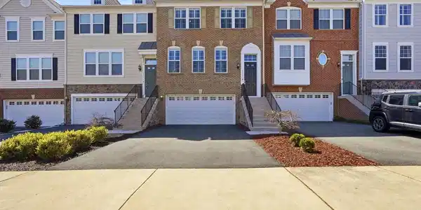 1723 GRANVILLE COURT