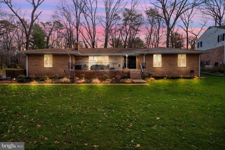 139 DOWNING DRIVE