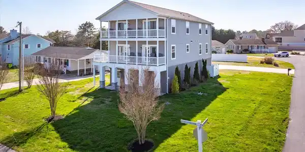 38061 BEACH TREE COURT