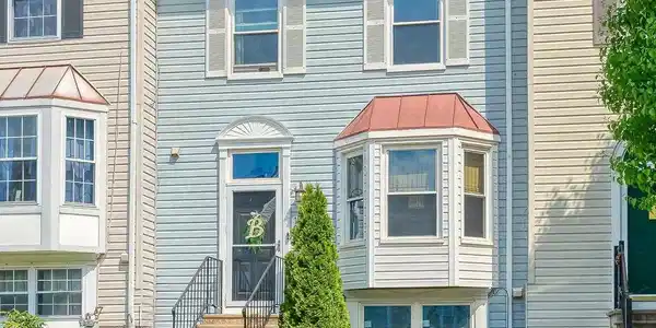 105 HUNTER COURT