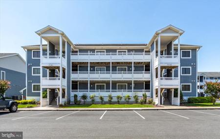 201 S HERON DRIVE