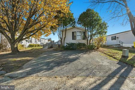 136 RODEO CIRCLE