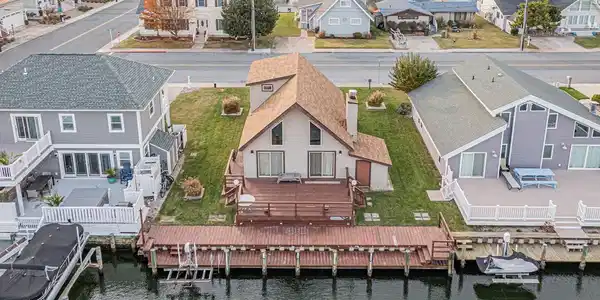 10602 PINE NEEDLE ROAD