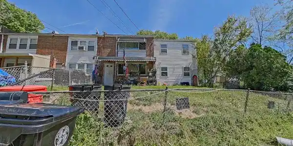 401 BURBANK COURT