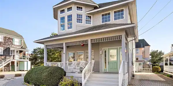110 CORAL STREET