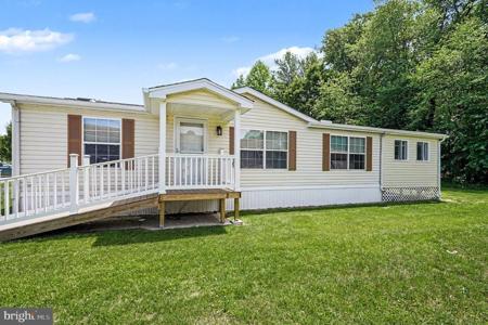 226 WOODS WAY