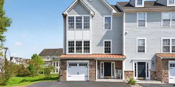 26 PIER DRIVE