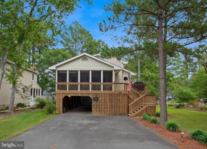 944 LAKE VIEW DRIVE