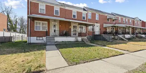 353 LEEANNE ROAD