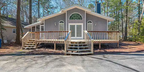 139 CAMELOT CIRCLE