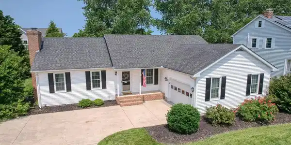 60 BAY BREEZE DR