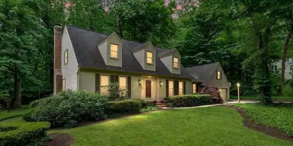 21 OLD STURBRIDGE ROAD