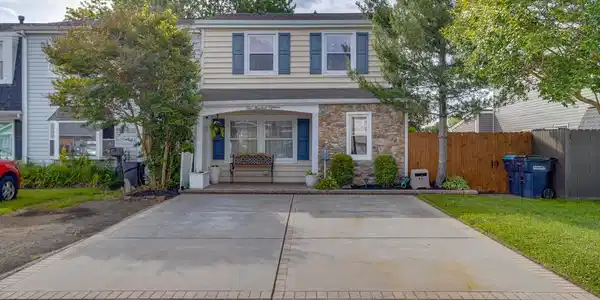 118 DRIFTWOOD COURT