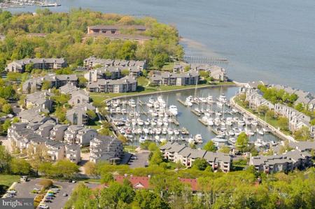 2010 QUAY VILLAGE COURT