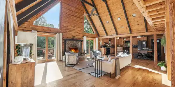 8 HOPE VALLEY LANE