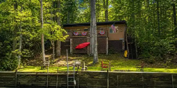 4255 AUER LANE
