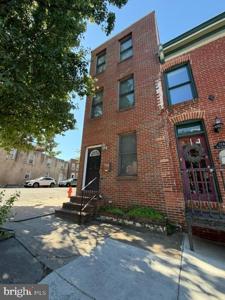 121 FORT AVENUE