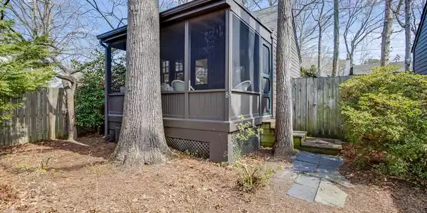 158 HENLOPEN AVENUE
